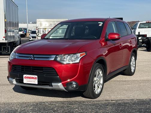 2015 Mitsubishi Outlander SE