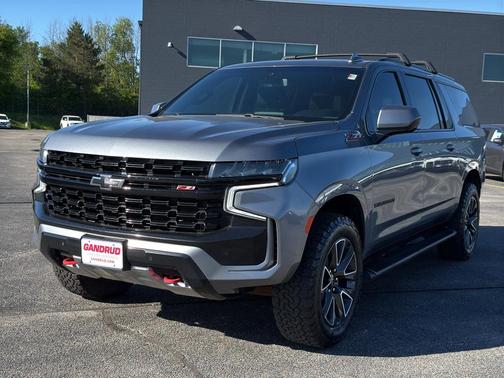 Satin Steel Metallic 2022 Chevrolet Suburban Z71