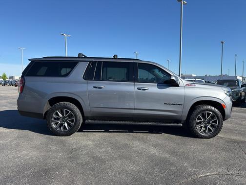 Satin Steel Metallic 2022 Chevrolet Suburban Z71