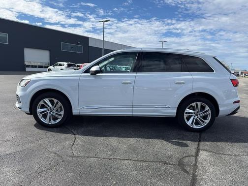 2023 Audi Q7 55 Premium Plus