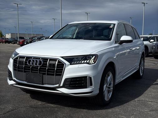 2023 Audi Q7 55 Premium Plus