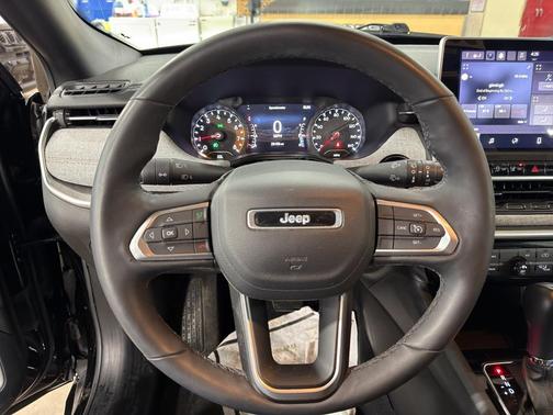 2023 Jeep Compass Latitude Lux