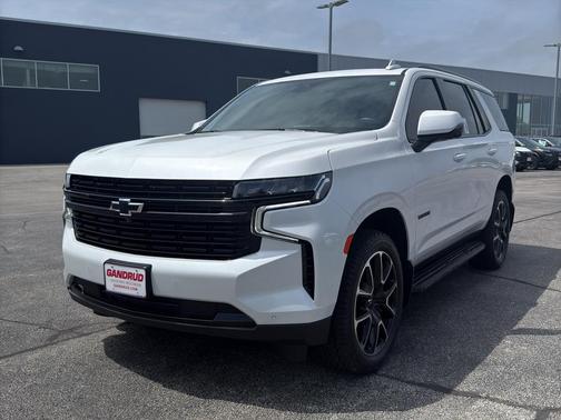 Iridescent Pearl Tricoat 2024 Chevrolet Tahoe RST