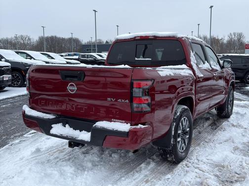 2023 Nissan Frontier SV