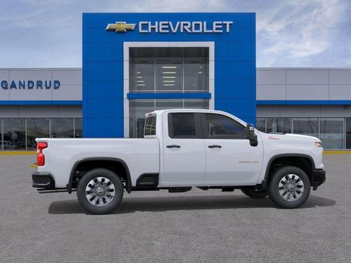 2026 Chevrolet Silverado 2500 Custom