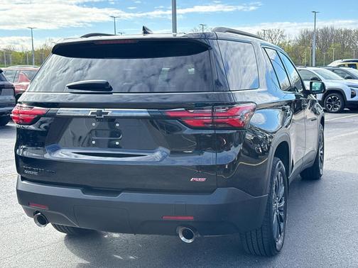 Black 2023 Chevrolet Traverse RS