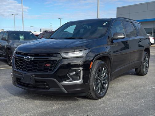 Black 2023 Chevrolet Traverse RS