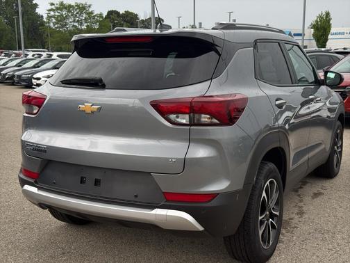 Sterling Gray Metallic 2024 Chevrolet Trailblazer LT
