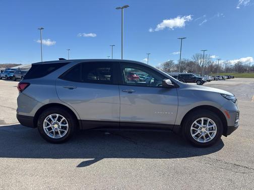 Sterling Gray Metallic 2023 Chevrolet Equinox LS