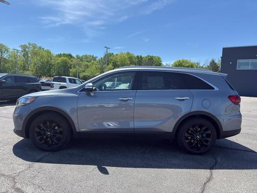 Everlasting Silver 2020 Kia Sorento EX V6