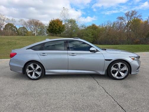 2019 Honda Accord Touring 2.0T