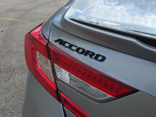 2019 Honda Accord Touring 2.0T