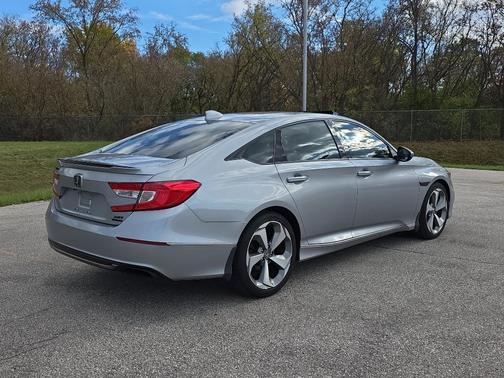 2019 Honda Accord Touring 2.0T