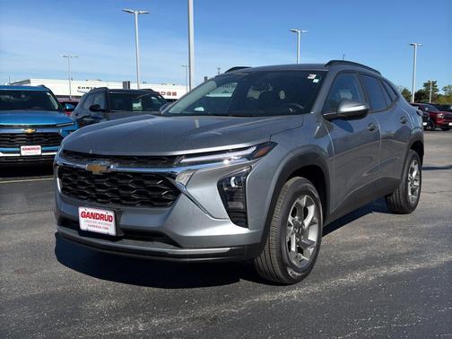 Sterling Gray Metallic 2026 Chevrolet Trax LT