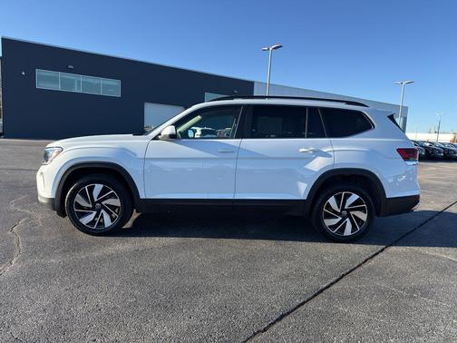 2024 Volkswagen Atlas 2.0T SE
