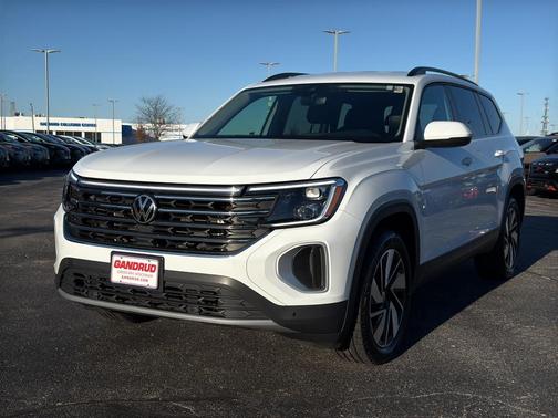 2024 Volkswagen Atlas 2.0T SE