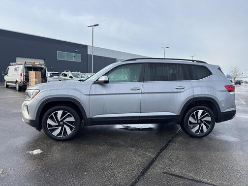 2024 Volkswagen Atlas 2.0T SE
