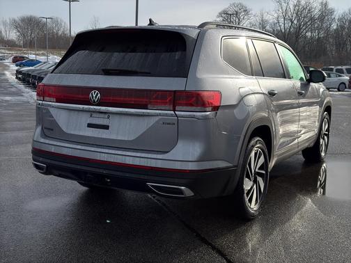 2024 Volkswagen Atlas 2.0T SE