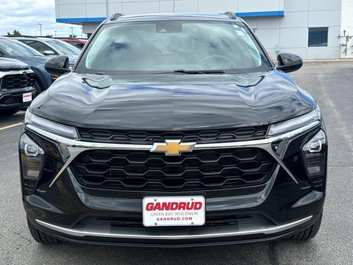 Mosaic Black Metallic 2024 Chevrolet Trax LT