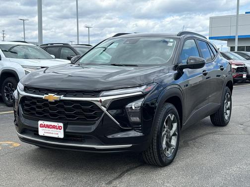 Mosaic Black Metallic 2024 Chevrolet Trax LT