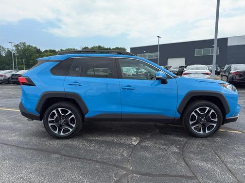2019 Toyota RAV4 Adventure
