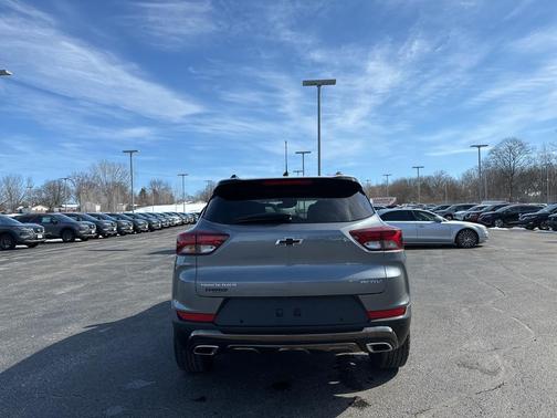 Photo 4 of 28 of 2021 Chevrolet Trailblazer ACTIV