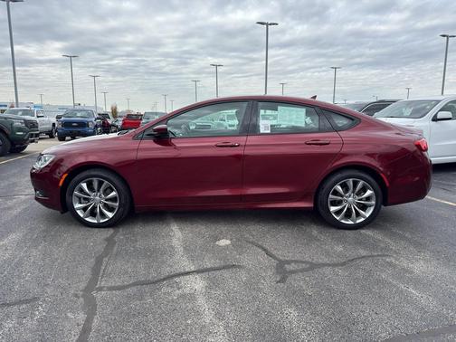 2015 Chrysler 200 S