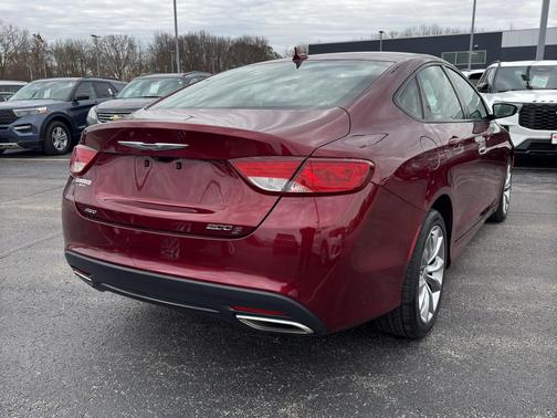 2015 Chrysler 200 S