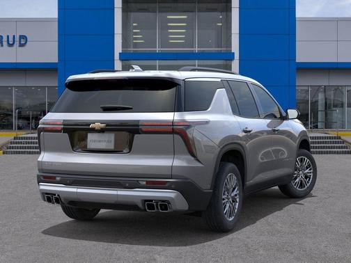 Sterling Gray Metallic 2026 Chevrolet Traverse LT