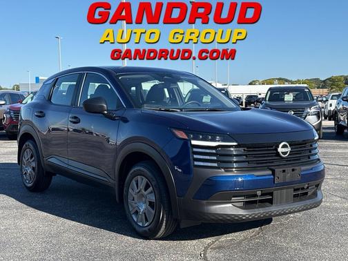 2025 Nissan Kicks S