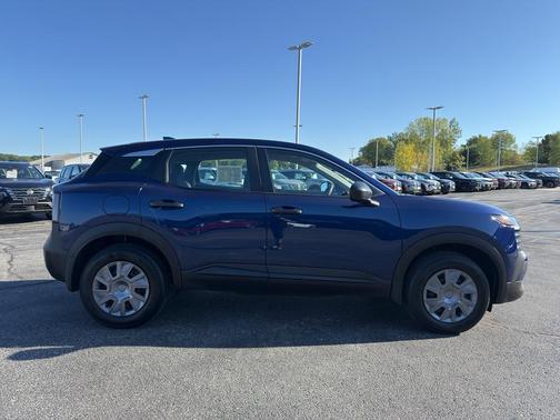2025 Nissan Kicks S