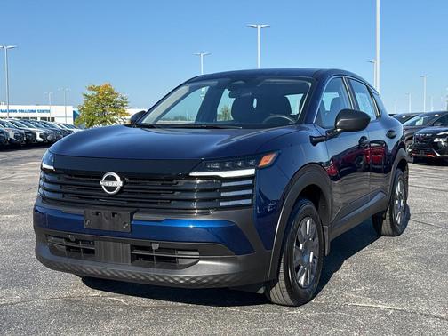 2025 Nissan Kicks S