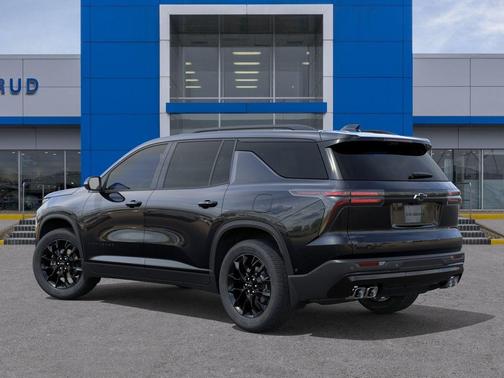 Mosaic Black Metallic 2026 Chevrolet Traverse LT