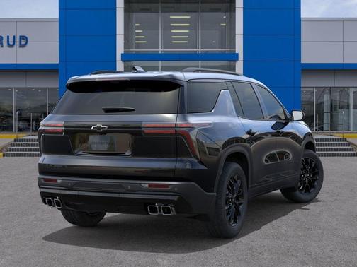 Mosaic Black Metallic 2026 Chevrolet Traverse LT
