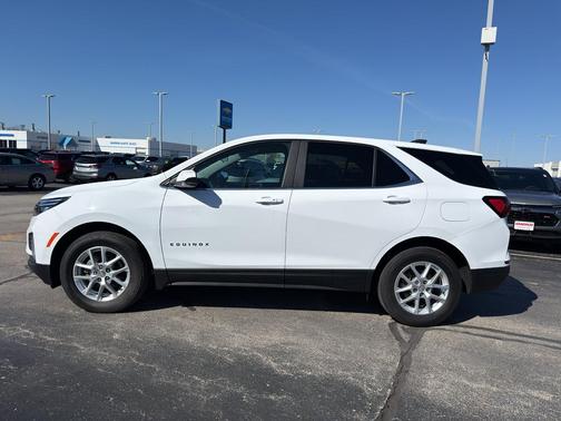 Summit White 2024 Chevrolet Equinox LT