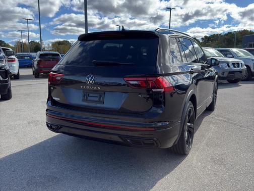 2023 Volkswagen Tiguan 2.0T SE R-Line Black