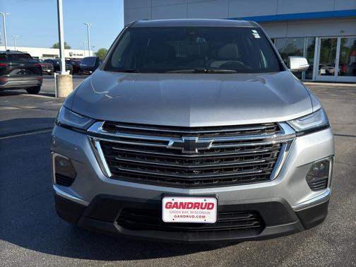 Sterling Gray Metallic 2023 Chevrolet Traverse LT Cloth