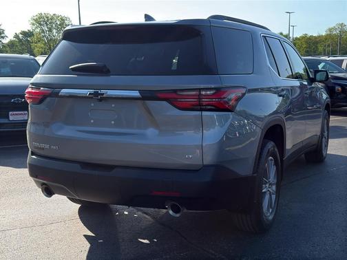 Sterling Gray Metallic 2023 Chevrolet Traverse LT Cloth