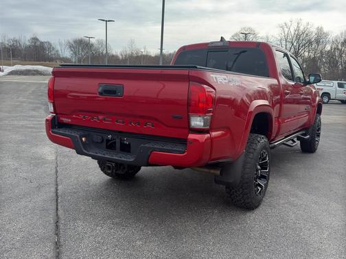 2017 Toyota Tacoma TRD Sport