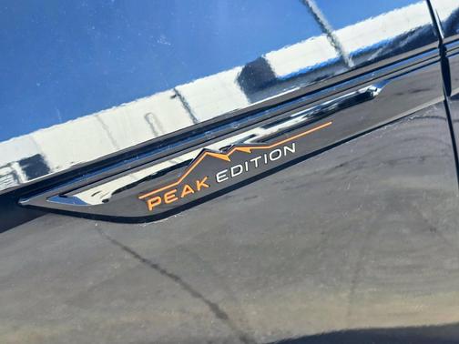 2024 Volkswagen Atlas 2.0T Peak Edition SE w/Technology