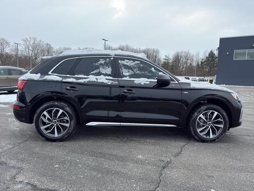2023 Audi Q5 45 S line Premium Plus