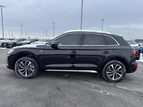 2023 Audi Q5 45 S line Premium Plus