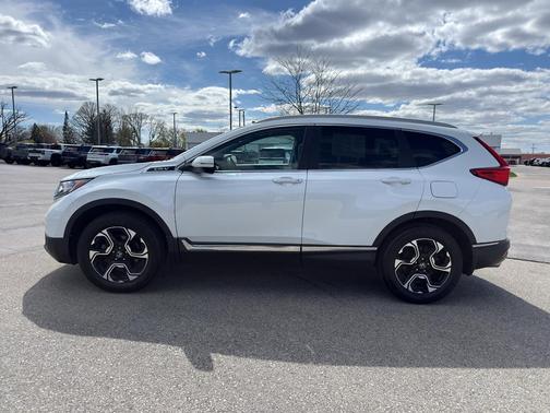 Platinum White Pearl 2019 Honda CR-V Touring