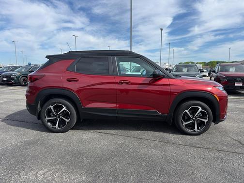 Crimson Metallic 2022 Chevrolet Trailblazer RS