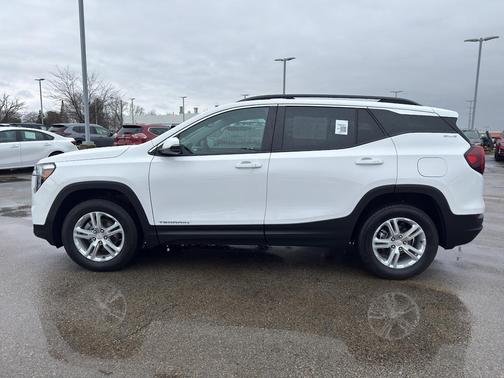 Summit White 2023 GMC Terrain SLE