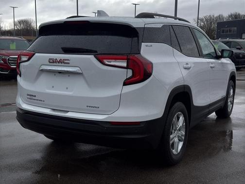 Summit White 2023 GMC Terrain SLE
