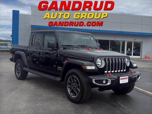 Black Clearcoat 2021 Jeep Gladiator Overland