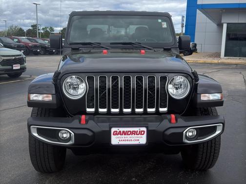 Black Clearcoat 2021 Jeep Gladiator Overland