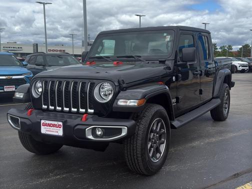 Black Clearcoat 2021 Jeep Gladiator Overland