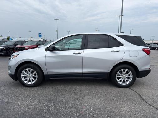 Silver Ice Metallic 2021 Chevrolet Equinox LS
